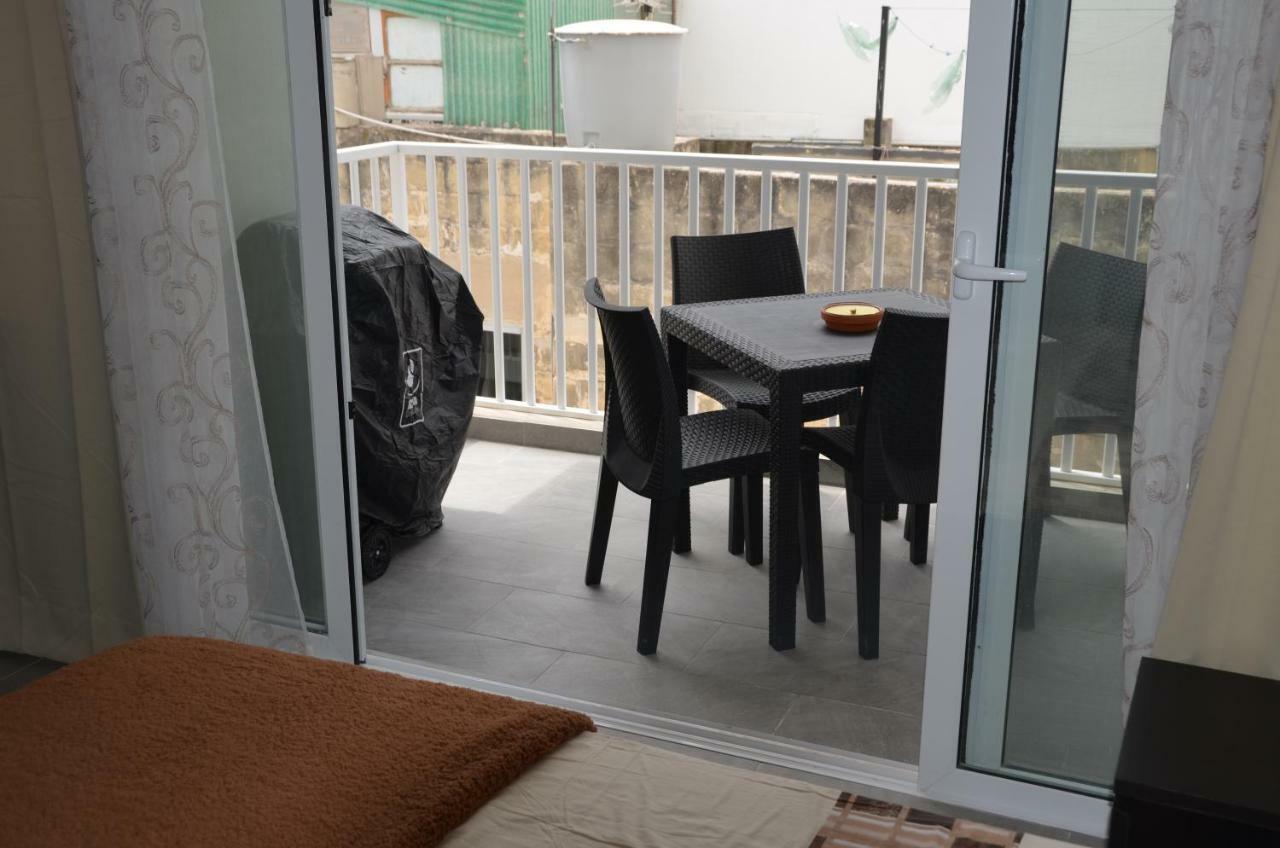 Pilgrim'S Rest Apartments Gzira Exterior photo