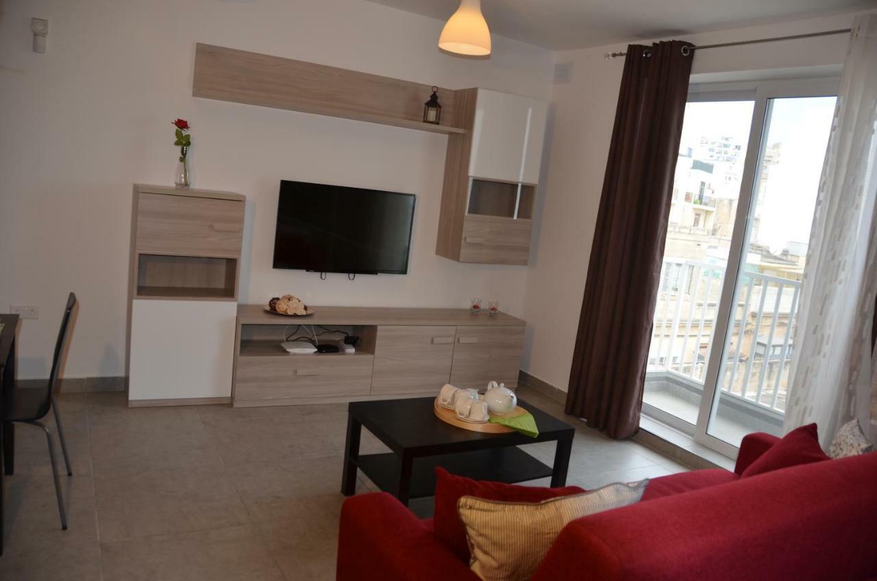 Pilgrim'S Rest Apartments Gzira Exterior photo