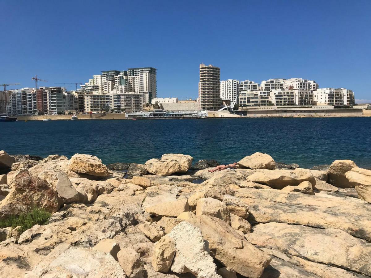 Pilgrim'S Rest Apartments Gzira Exterior photo