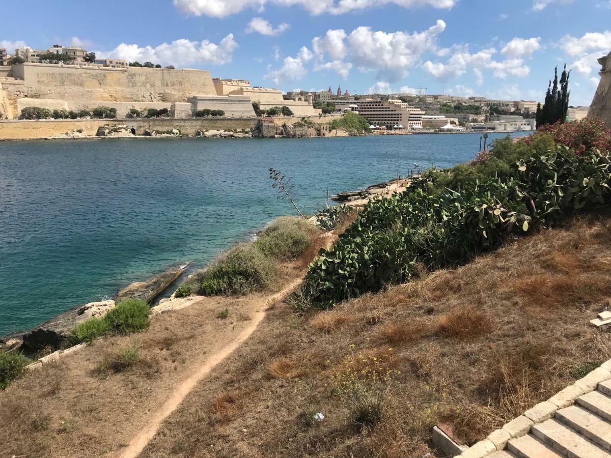 Pilgrim'S Rest Apartments Gzira Exterior photo